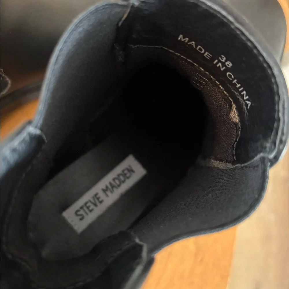 Black Leather Chelsea Boots - Picture 4 of 4